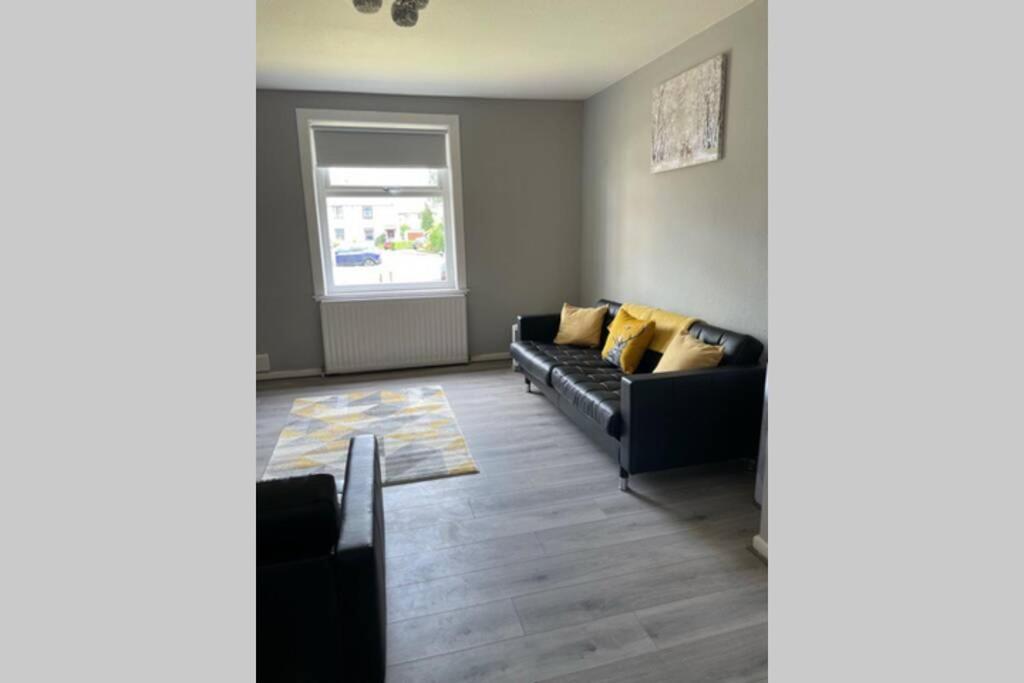 Beautiful Two Bedroom Flat By The Loch Balloch Bagian luar foto