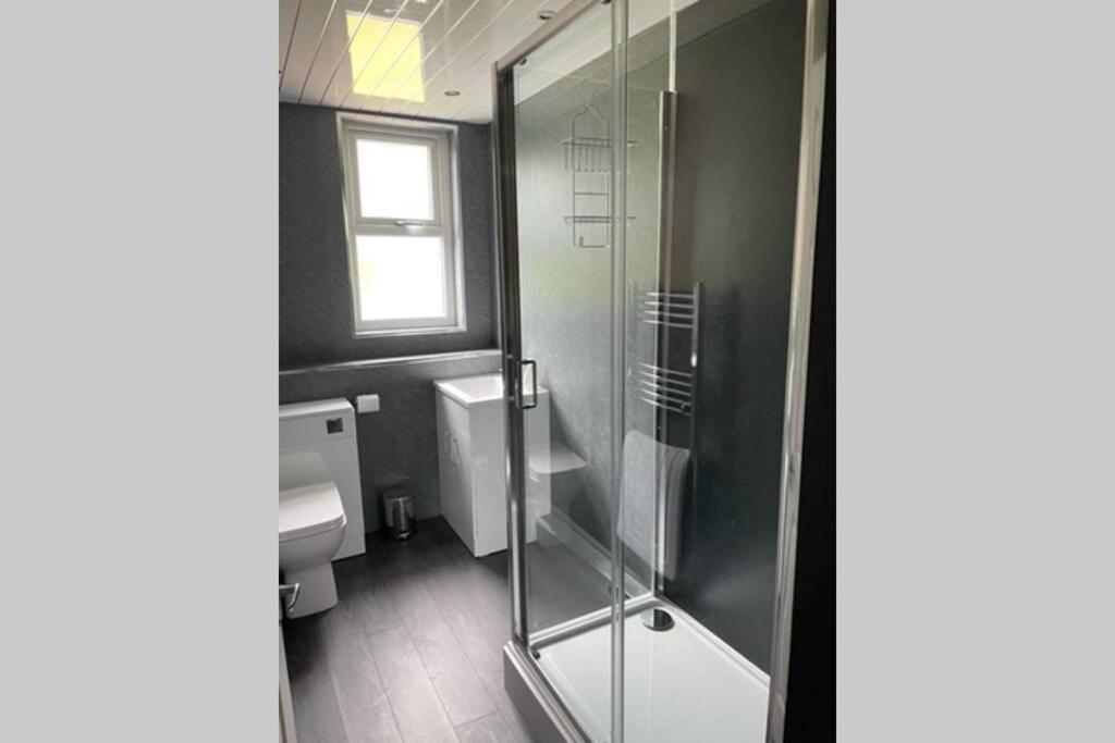 Beautiful Two Bedroom Flat By The Loch Balloch Bagian luar foto